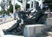Скульптура "Отдыхающий Геракл"